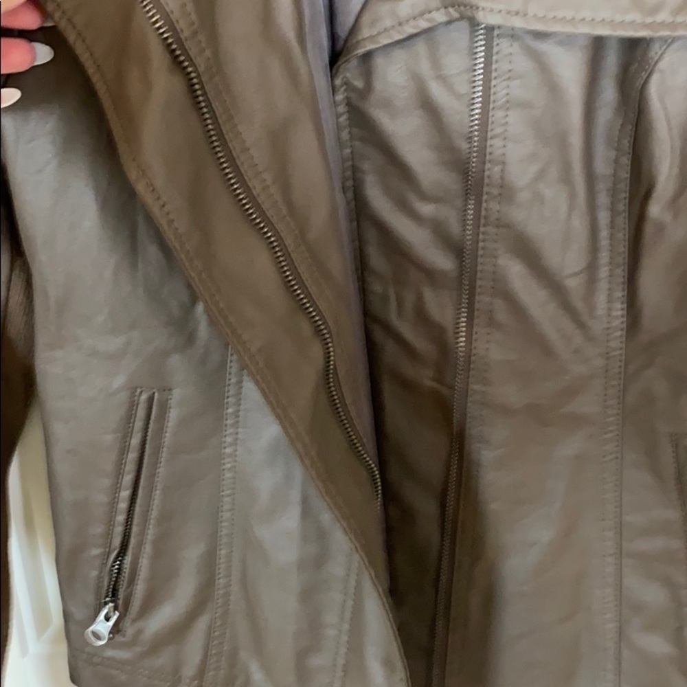 Jacket - Picture 3 of 3